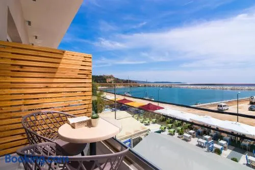 Molos Hotel - Image 1