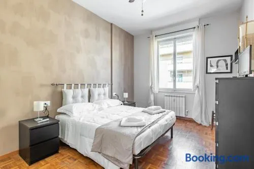 GuestHost - Florence Modern & Bright Apartment! - Image 1