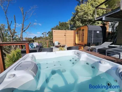 Panorama Sauna and Spa Retreat in Blue Mountains - Image 1