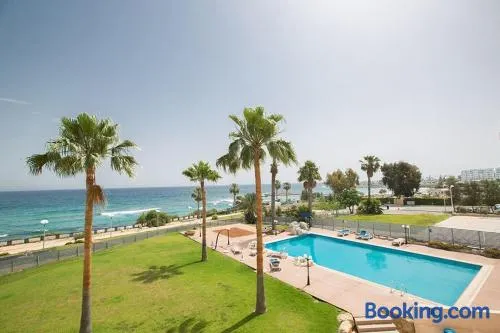 Apt Lasonos Asimi - Luxury 3 Bedroom Protaras Apartment - Communal Pool - Image 1