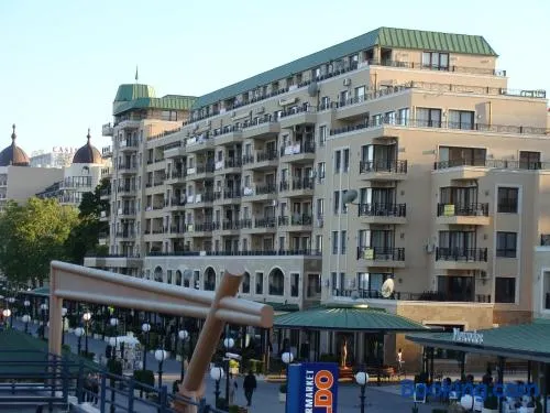 Admiral Apartments - Image 1