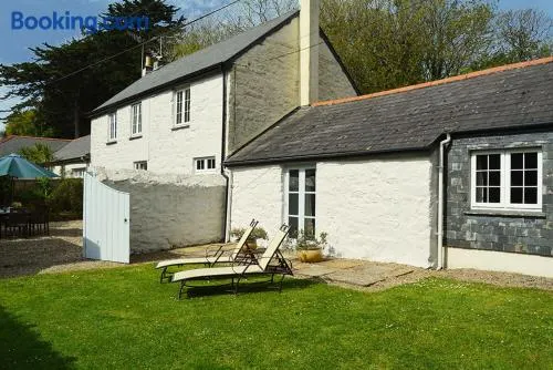 Mews Cottage - Image 1