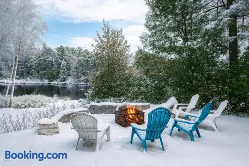 Lakefront Muskoka Cottage with Fire Pit and BBQ - Image 1