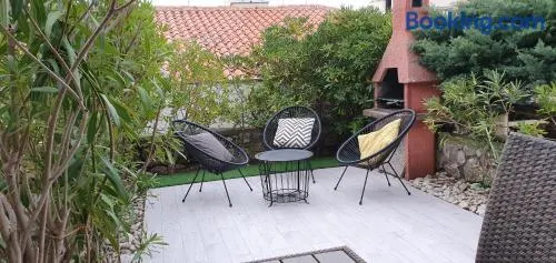 Green Garden Gajac Apartman - Image 1
