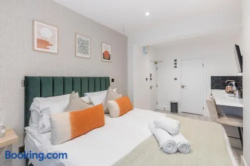 Soothing Studio Hideaway Tranquil Vibes Await - Image 1