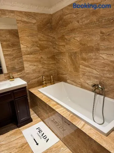 ROYAL Apartment - Image 1