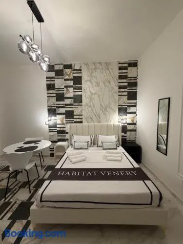 Habitat modern venery - Image 1