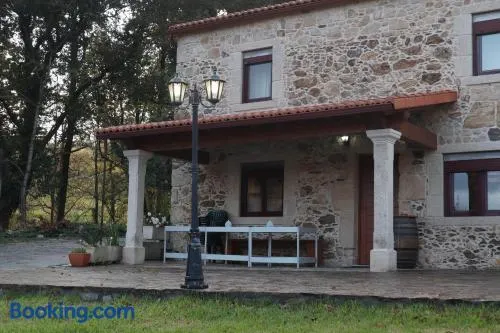 Casa de piedra, A Lameira - Image 1