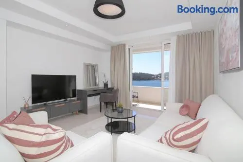 Seaside Apartment M Zaton 5 - Sea View & Parking - Image 1