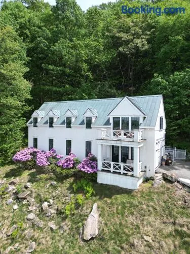 The Boat House- Water Views, Sunsets, soaker jacuzzi - Image 1