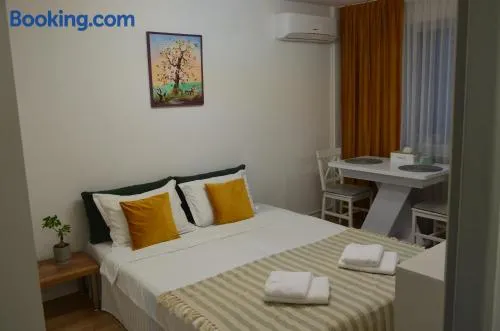 Cosy Studio - Image 1