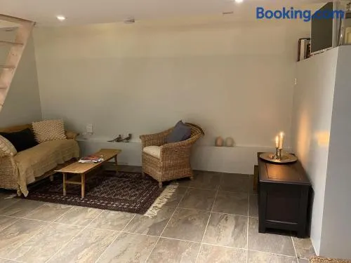 Guest house at Heathfield Park - Image 1