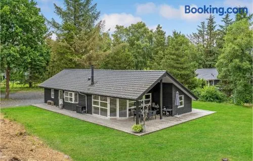 Three-Bedroom Holiday Home In Blavand - Image 1