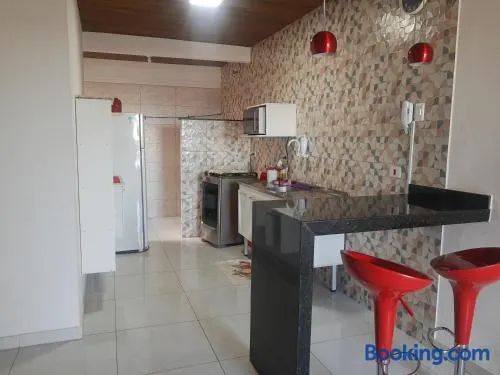 Apartamento com suíte, localizado na Avenida Silvio Silva, n 33, bairro Hernani Sa, Ilhéus-Ba, sem garagem - Image 1