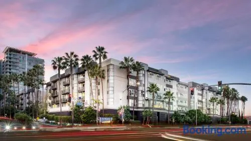 Studio Luxury Marina del Rey with parking gym pool - Image 1