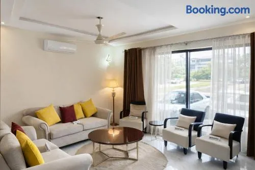 Luxury 1BHK & 2BHK Apartments With 2 Ac and Free Private Parking - Image 1
