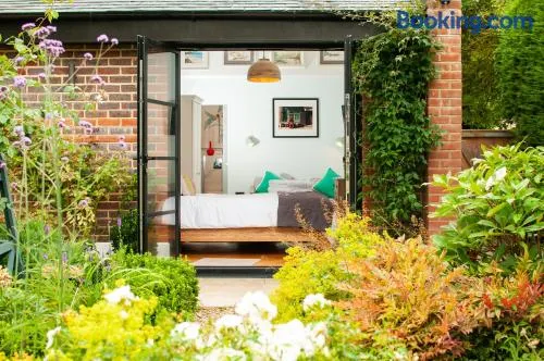 Bosham - Separate and self-contained double garden suite - Image 1