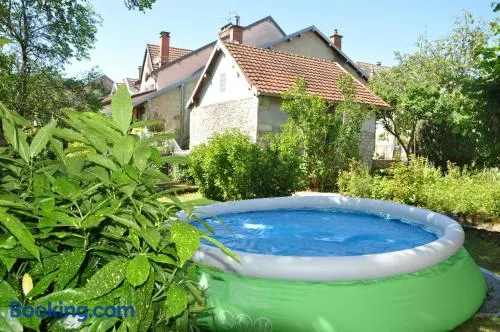 Maison confortable Ornans + Jardin - Image 1