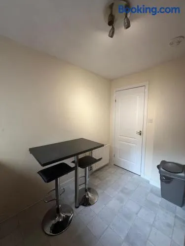 Uddy Howard court comfy professional space - Image 1