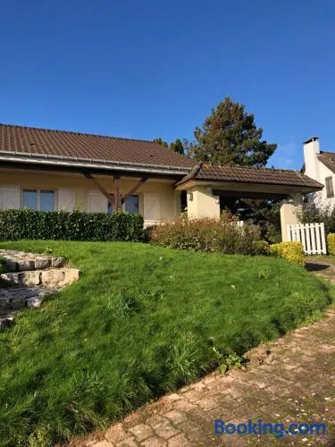 Maison de famille en campagne - Image 1