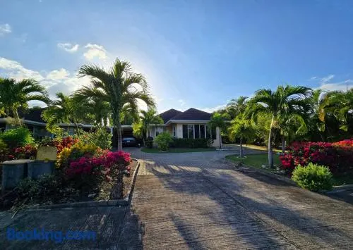 Hibiscus Retreat - Image 1