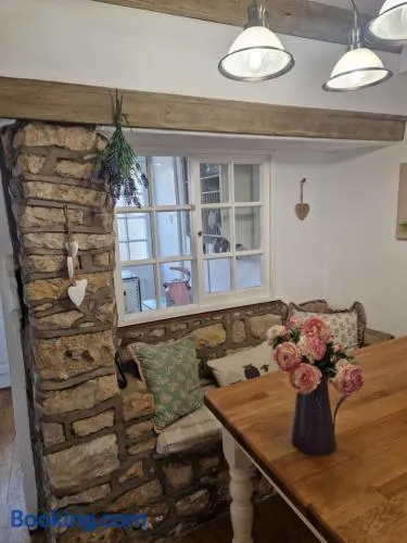 Grade 2 listed cottage near Dalby Forest - Thornton Le Dale - Image 1