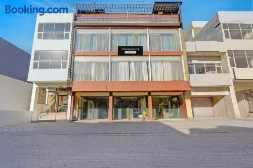 Super Townhouse by OYO Old Kalka Ambala Road Formerly Viraj inn - Image 1