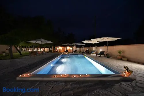 Vila Green Oasis Miro - Image 1