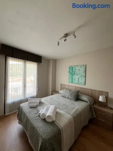 Santa Coloma Apartamentos - Image 1