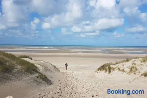 La Cabane des Dunes à Fort-Mahon Plage - Image 1