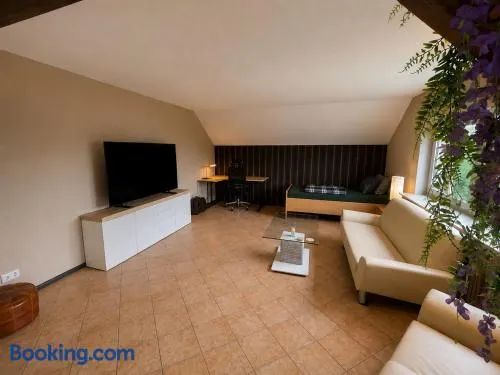 Ferienwohnung mit 2 Schlafzimmern - ideal für Monteure und Geschäftsreisende - Image 1