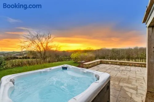 Hidden Barn - Hot Tub, Pool - Image 1