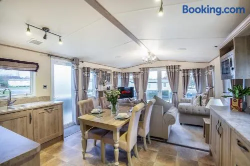 The Kingsbarns Luxe Lodge at Seton Sands - Pool - Beach Access - Starlink - Sleeps 6 - Image 1