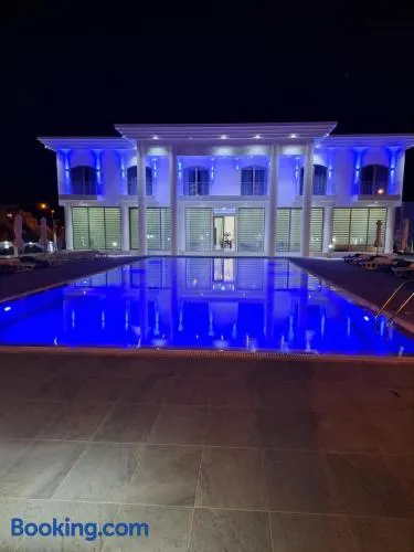 MAXOR PALACE - Image 1