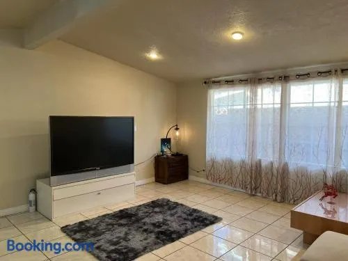 ????west Covina?????????? - Image 1