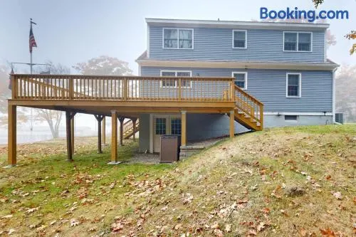 Boothbay Harbor Home with Water Views | Near Dining & Whale Watching - Image 1