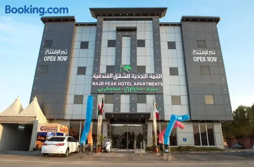 القمة النجدية للشقق المخدومة الرياض - Image 1