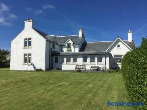 Caberfeidh Cottage - Image 1