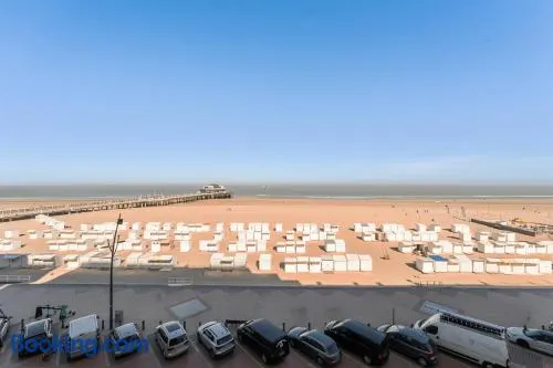 Frontaal zeezicht app 6p aan de Duinen met parking - Image 1