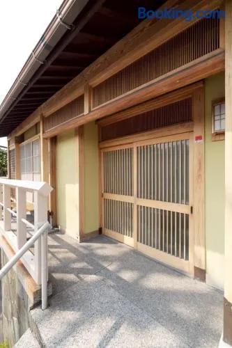 Authentic Traditional Japanese House Sleeps 16 Free Parking Near Ghibli Park - Image 1