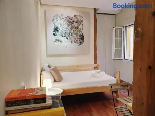 Enjoy a cosy studio in Malasaña BAR - Image 1