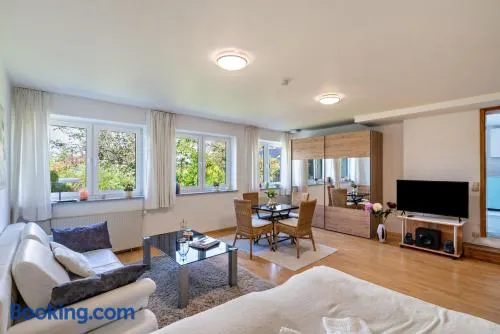 Appartment Piano - Image 1