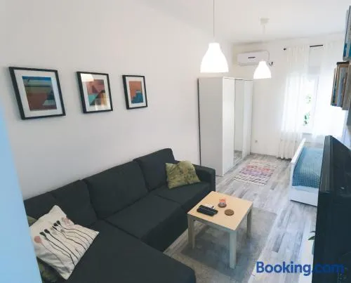 Newly adapted Studio 88 with free parking - Image 1