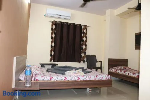 Hotel Laxmi Sadan - Image 1