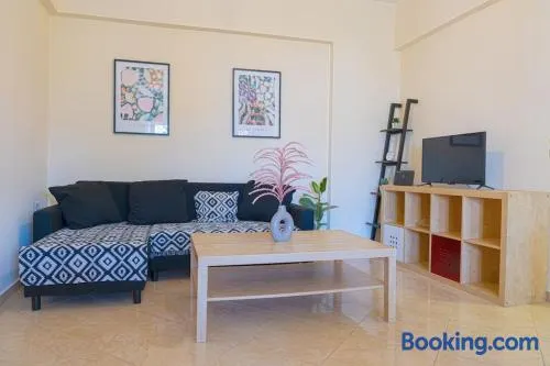 Bright Apt Close to the Beach - Image 1