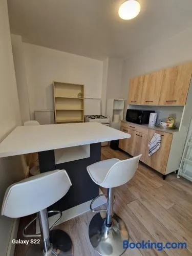 Quiet two bedroom apartment which is accessible and convenient in the centre of gap - Image 1