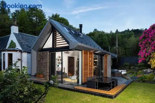 Roselea Cottage - Image 1