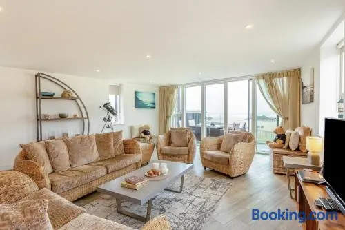 3 Bed in Perranporth oc-p00692 - Image 1