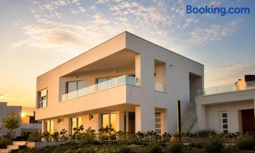 Villa Camelot - Image 1