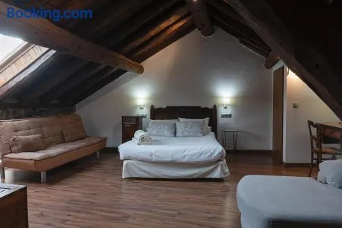 1703 CHAMBRE ET TABLE D'HOTES - Image 1
